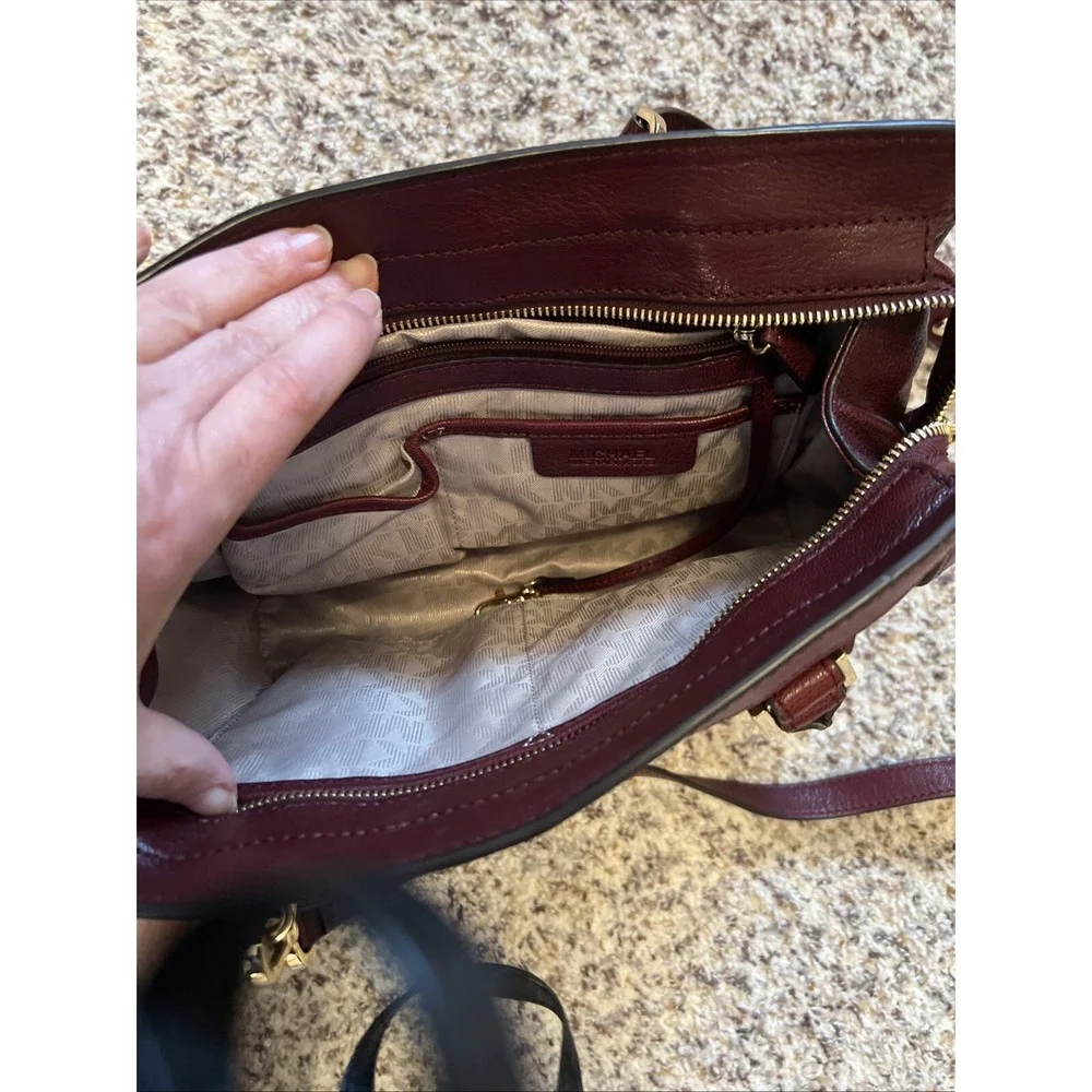 Michael Kors Tote Womens Burgundy Berry Zip Handbag Leather Trim Shoulder Straps